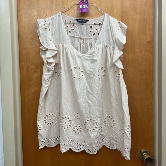 DAVI & DANI ruffle cotton Cream Eyelet Blouse - Picture 1 of 4